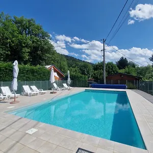 Bord De Avec Piscine N2e Appartement