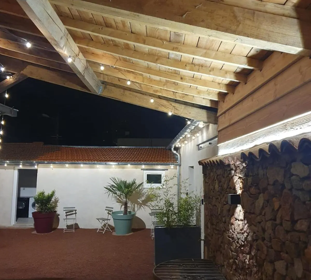 Appartamento L'Atelier, Sauna & Spa Riorges Francia